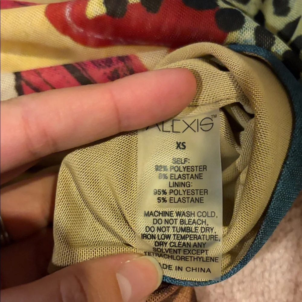 Alexis Vibrant Abstract Wrap Top - Picture 3 of 3